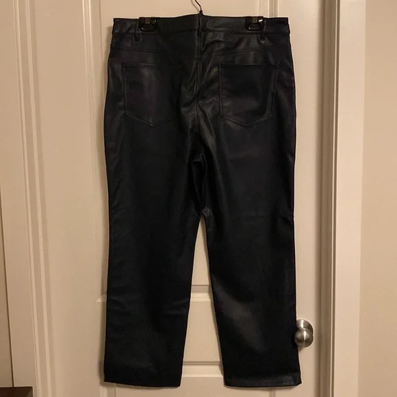Pants - Picture 7 of 10